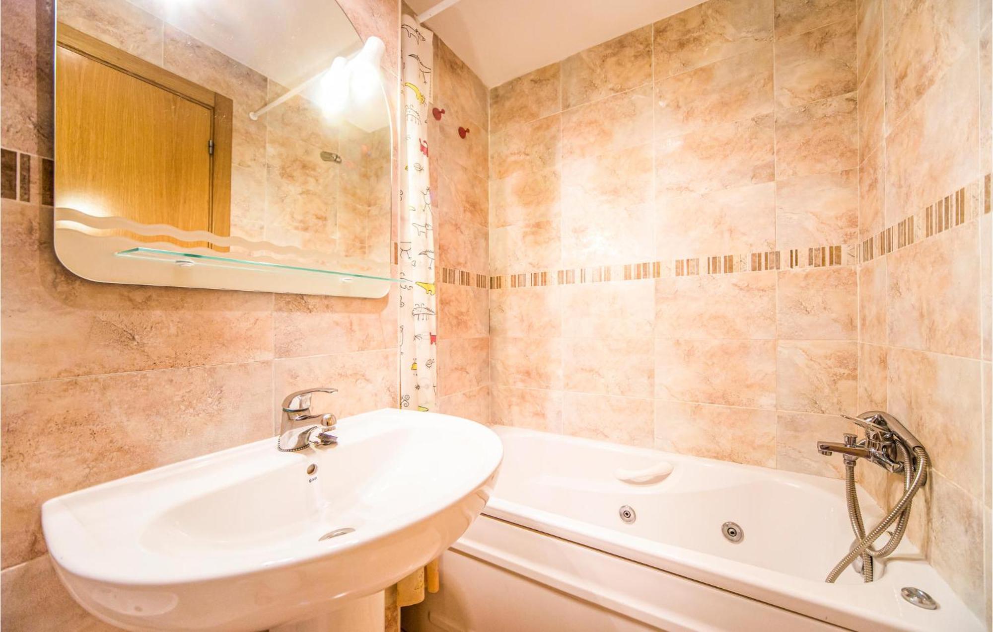 2 Bedroom Lovely Apartment In Oropesa Del Mar Zewnętrze zdjęcie