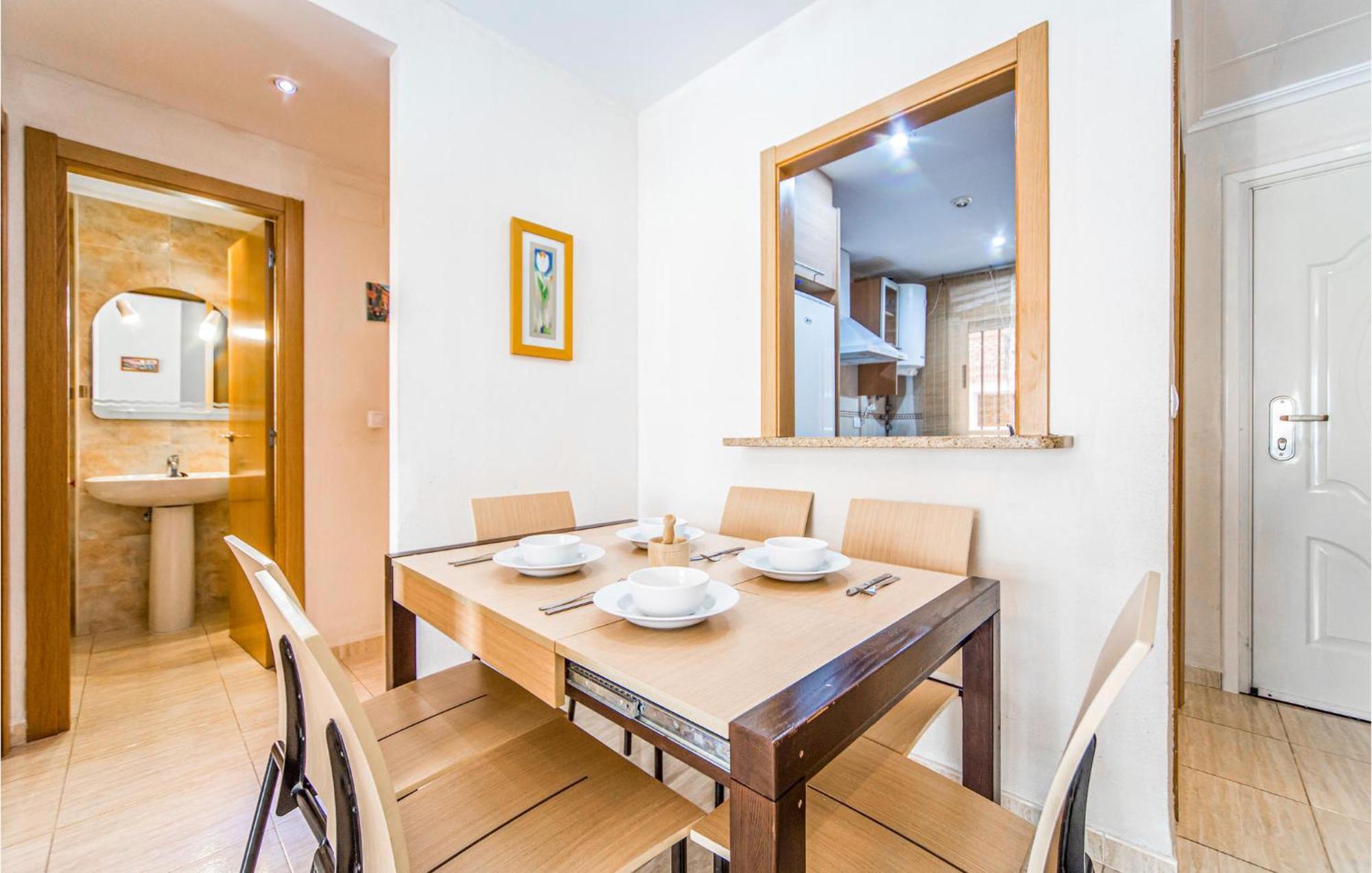 2 Bedroom Lovely Apartment In Oropesa Del Mar Zewnętrze zdjęcie